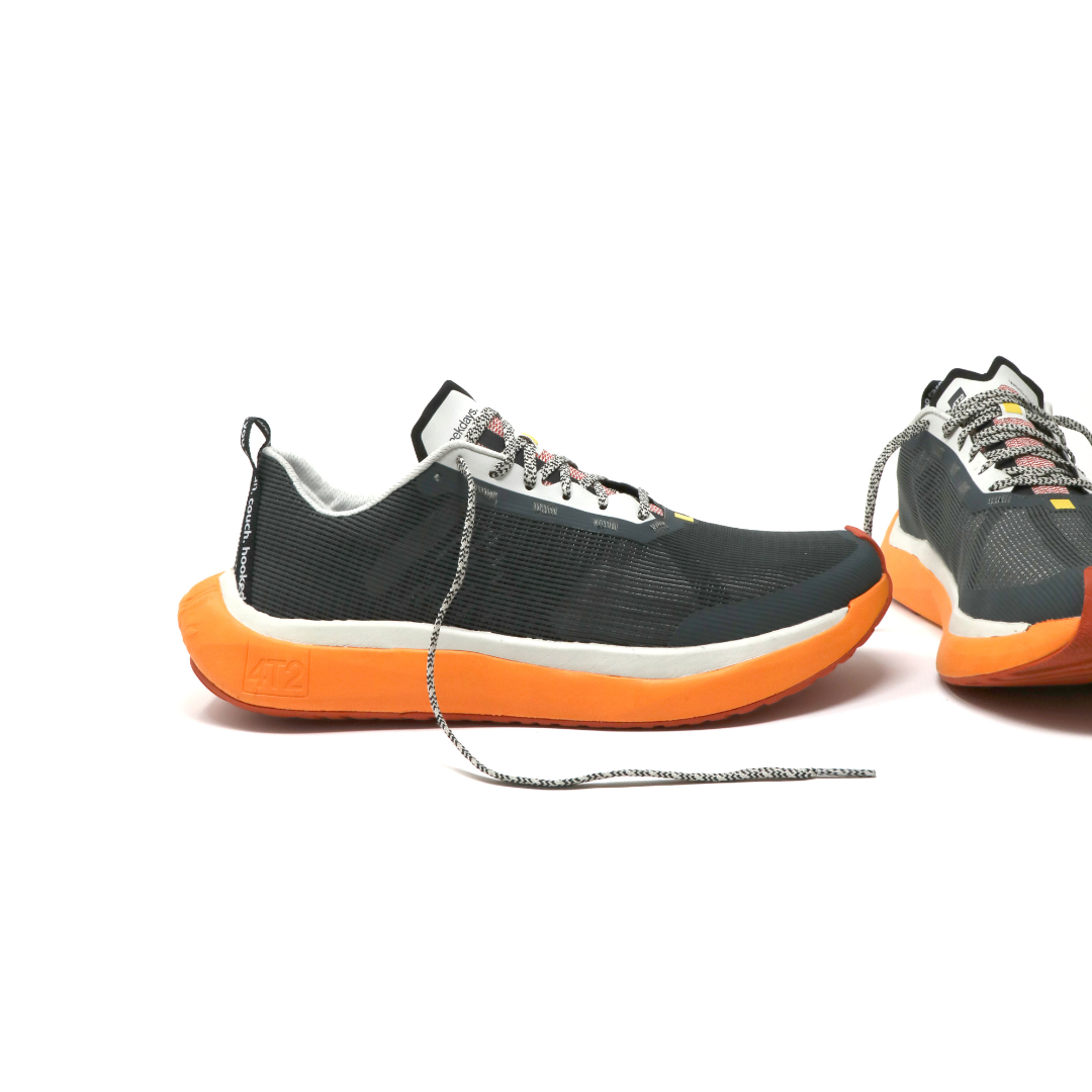 weekdays, pre loved.
