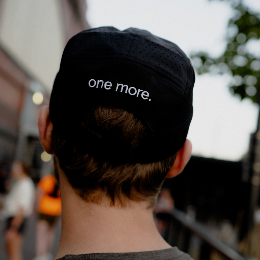 technical adjustable race cap, one more.